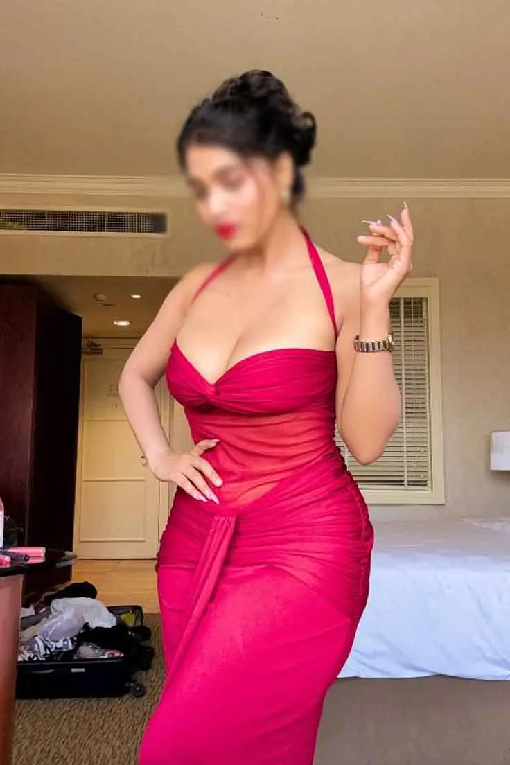 Professional Ranchi call girl in luxury setting